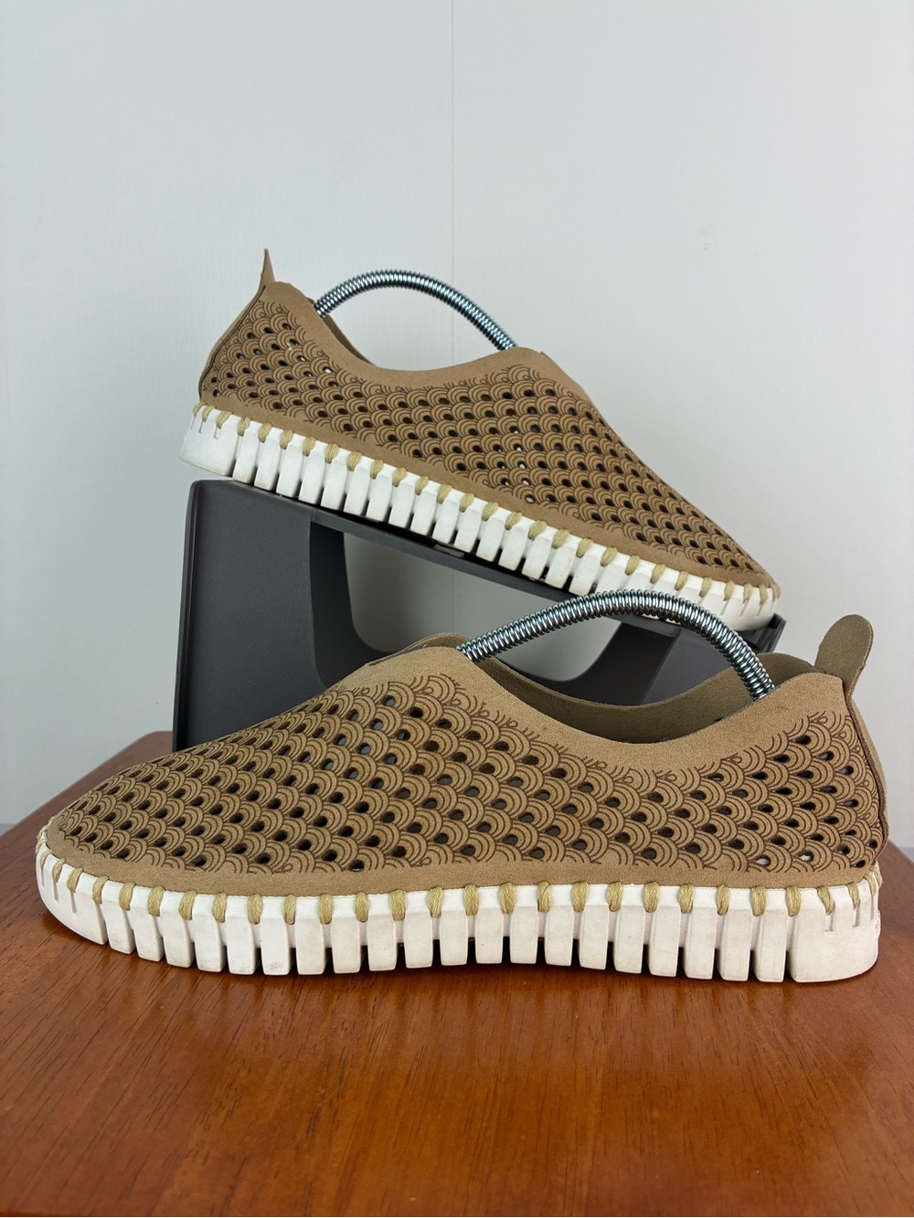 Ilse Jacobsen Hornbæk Tulip Latte Laser Cut Perforated Shoes slip on EUR 39 US 9